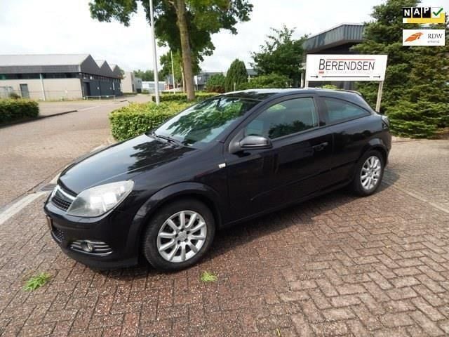 Zwart Gebruikt 2009 Opel Astra GTC Business Hatchback | € 1.495 - Afbeelding 1/4