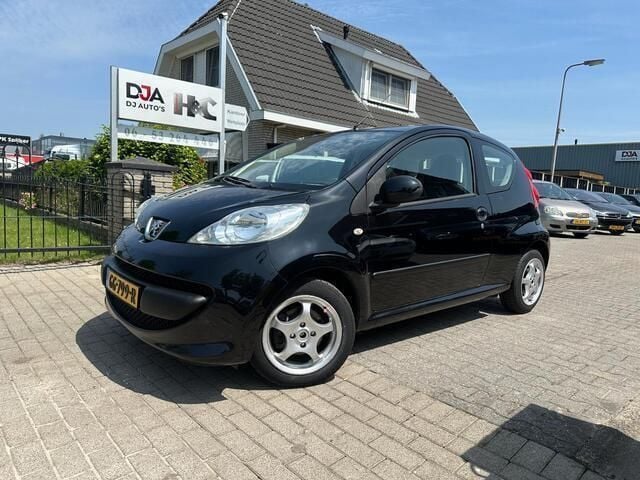 Zwart Gebruikt 2007 Peugeot 107 Hatchback | € 1.750 (Eerlijke prijs) - Afbeelding 1/4