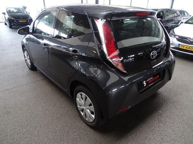 Occasion Toyota Aygo 69 PK (50 kW) 2018 Grijs Hatchback
