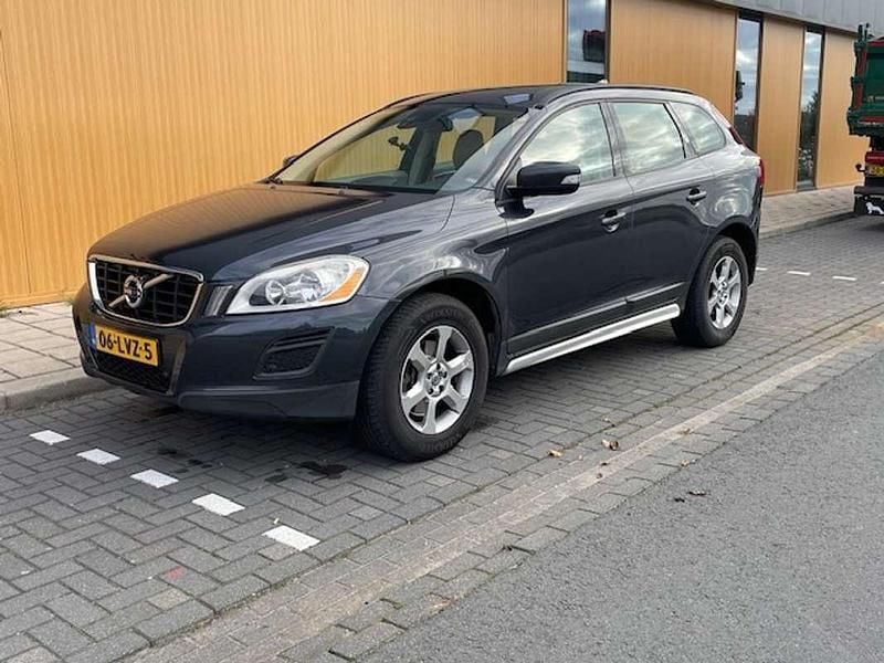 Zwart Gebruikt 2010 Volvo XC60 Kinetic SUV | € 13.995 (Eerlijke prijs) - Afbeelding 1/4