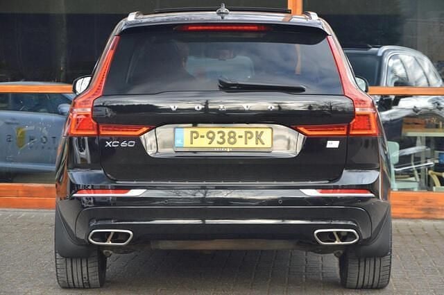 Occasion Volvo XC60 R-Design 349 PK (256 kW) 2021 Zwart SUV