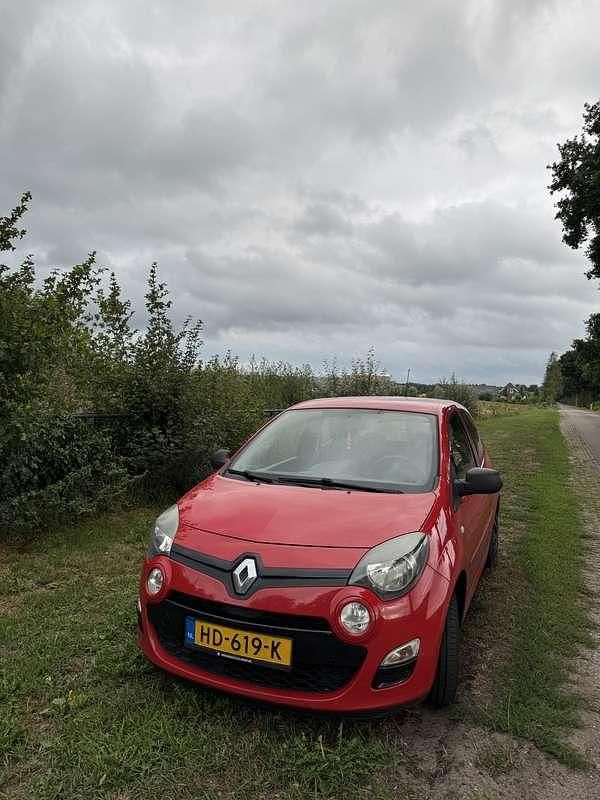Rood Gebruikt 2012 Renault Twingo Hatchback | € 2.000 (Goede deal) - Afbeelding 1/4