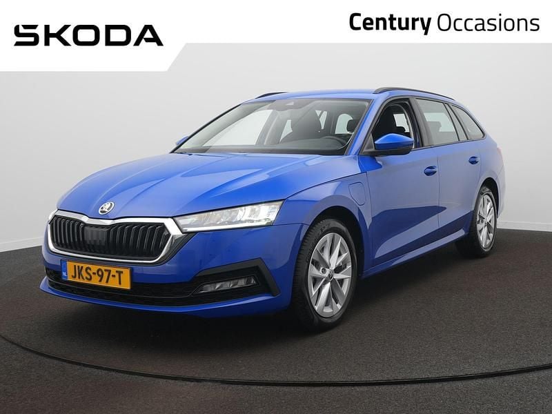 Blauw Gebruikt 2023 Skoda Octavia Business Line Stationwagen | € 24.400 (Super prijs) - Afbeelding 1/4