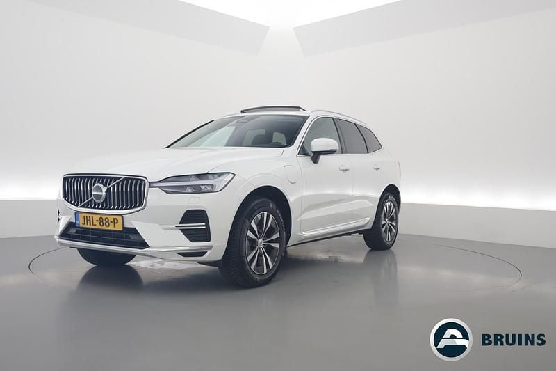 Wit Occasion 2022 Volvo XC60 Core SUV | € 39.900 (Super prijs) - Afbeelding 1/4