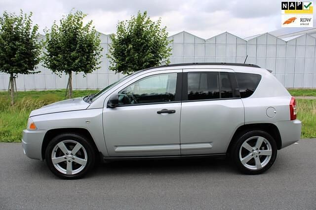 Grijs, metallic lak Gebruikt 2007 Jeep Compass Limited SUV | € 8.900 (Duur) - Afbeelding 1/4