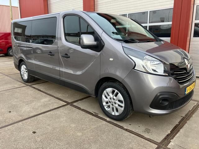 Grijs Gebruikt 2016 Renault Trafic Komfort MPV | € 14.500 - Afbeelding 1/4