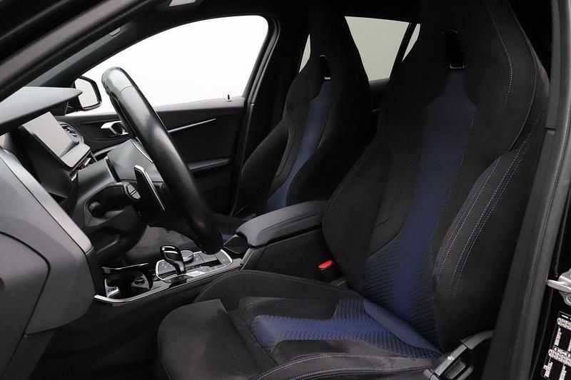 Occasion BMW 120 Shadowline 179 PK (131 kW) 2022 Zwart Hatchback