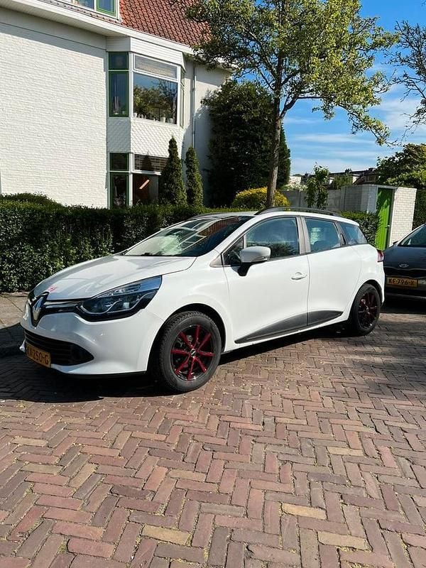Gebruikt 2016 Renault Clio IV Stationwagen | € 5.500 (Goede deal) - Afbeelding 1/4
