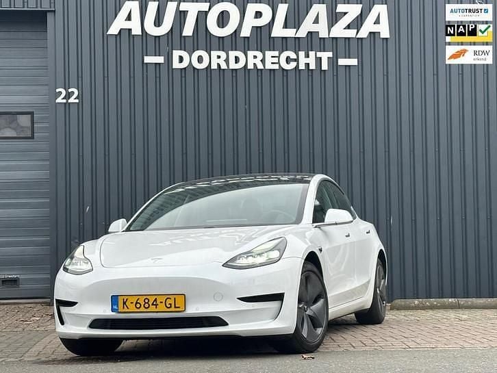 Wit Occasion 2020 Tesla Model 3 Standard Range Sedan | € 17.445 (Super prijs) - Afbeelding 1/4