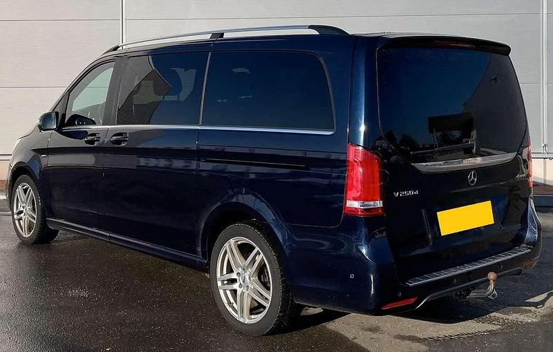 Occasion Mercedes E250 190 PK (139 kW) 2017 Blauw Stationwagen