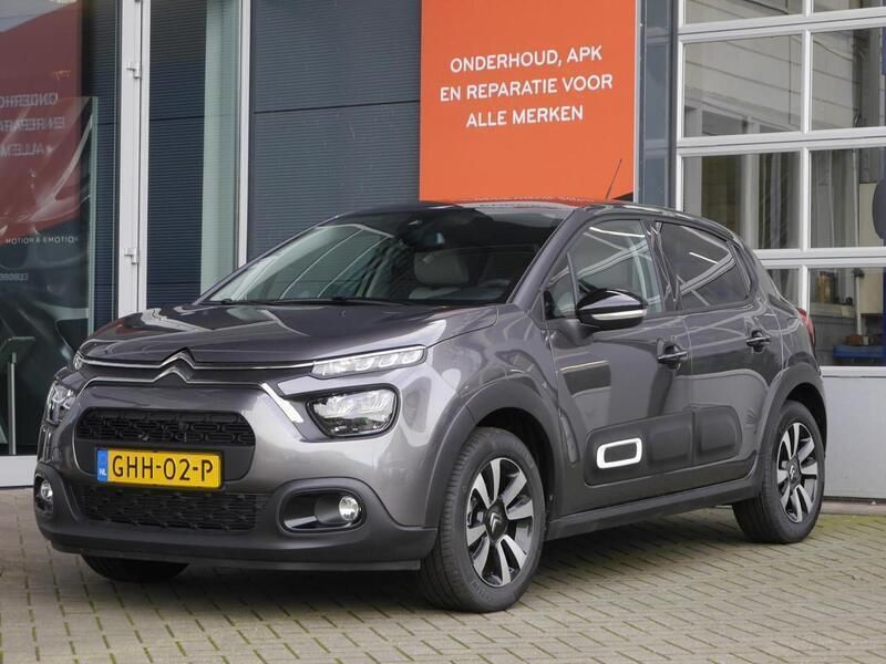 Grijs Gebruikt 2024 Citroën C3 PureTech Hatchback | € 22.645 (Duur) - Afbeelding 1/3