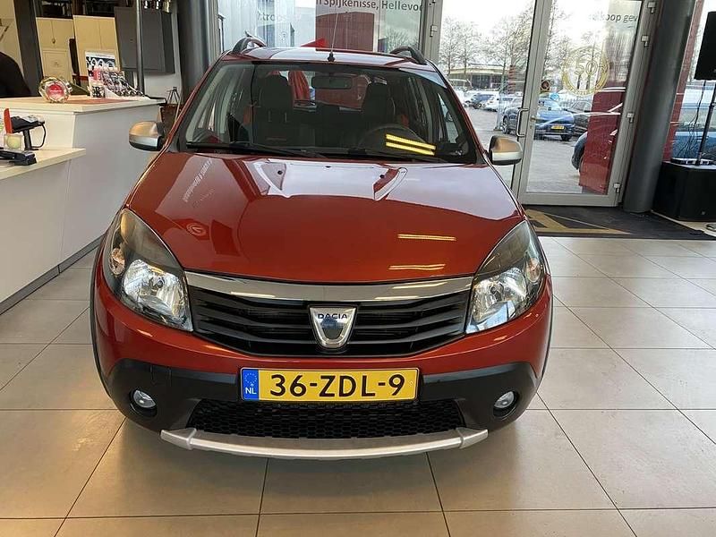 Occasion Dacia Sandero Stepway 105 PK (77 kW) 2012 Rood Hatchback