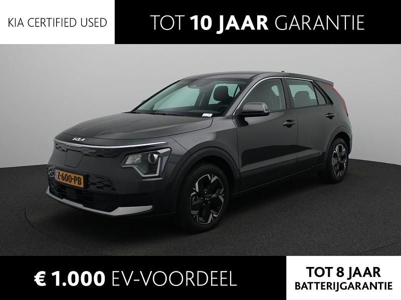 Grijs Gebruikt 2024 Kia e-Niro Light SUV | € 30.940 (Super prijs) - Afbeelding 1/2