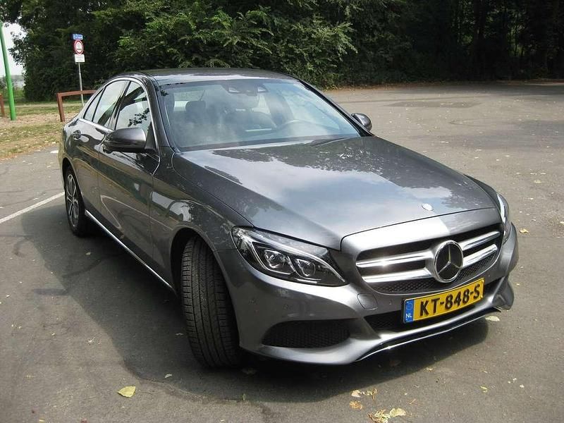 Grijs Gebruikt 2016 Mercedes C350e Edition Sedan | € 25.999 (Iets duurder) - Afbeelding 1/4