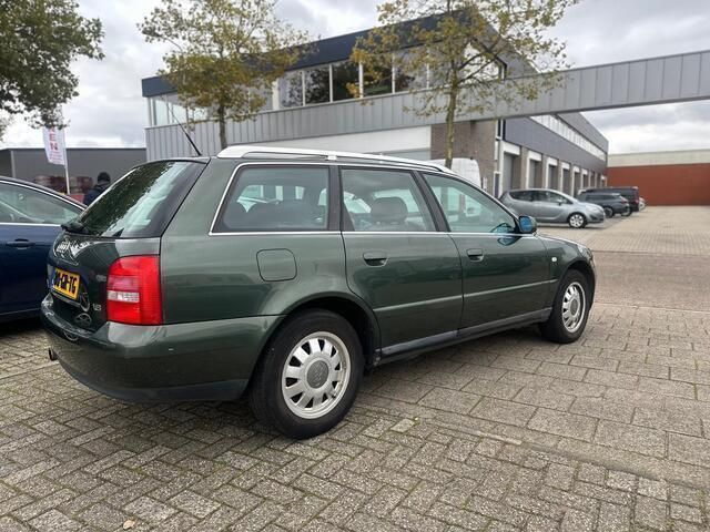 Occasion Audi A4 125 PK (91 kW) 2001 Groen Stationwagen