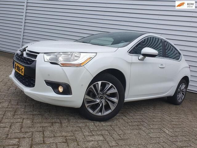 Wit Gebruikt 2015 Citroën DS4 PureTech Hatchback | € 6.999 (Goede deal) - Afbeelding 1/4