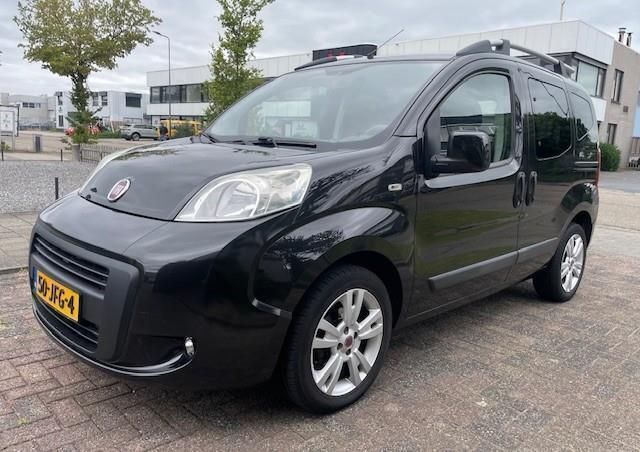 Zwart Gebruikt 2009 Fiat Qubo Dynamic MPV | € 3.449 (Duur) - Afbeelding 1/4