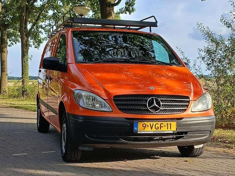 Oranje Gebruikt 2010 Mercedes Vito MPV | € 4.450 (Super prijs) - Afbeelding 1/4