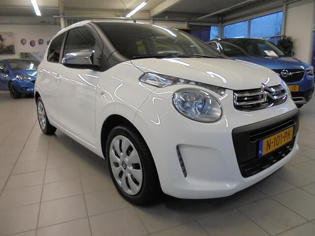 Wit Occasion 2021 Citroën C1 Feel Hatchback | € 8.750 (Eerlijke prijs) - Afbeelding 1/4