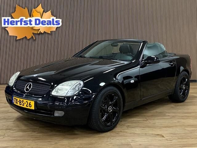 Zwart Gebruikt 1998 Mercedes SLK200 Cabriolet | € 2.945 (Eerlijke prijs) - Afbeelding 1/4