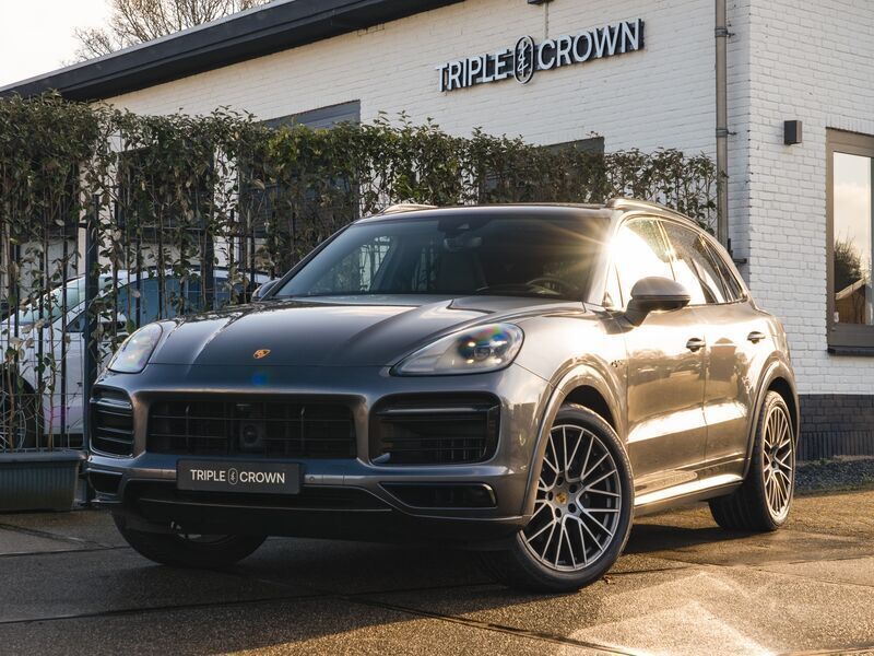 Grijs Gebruikt 2021 Porsche Cayenne Sport SUV | € 69.950 (Eerlijke prijs) - Afbeelding 1/4