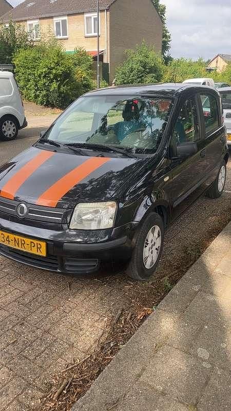Zwart Gebruikt 2004 Fiat Panda Dynamic Hatchback | € 750 (Goede deal) - Afbeelding 1/4