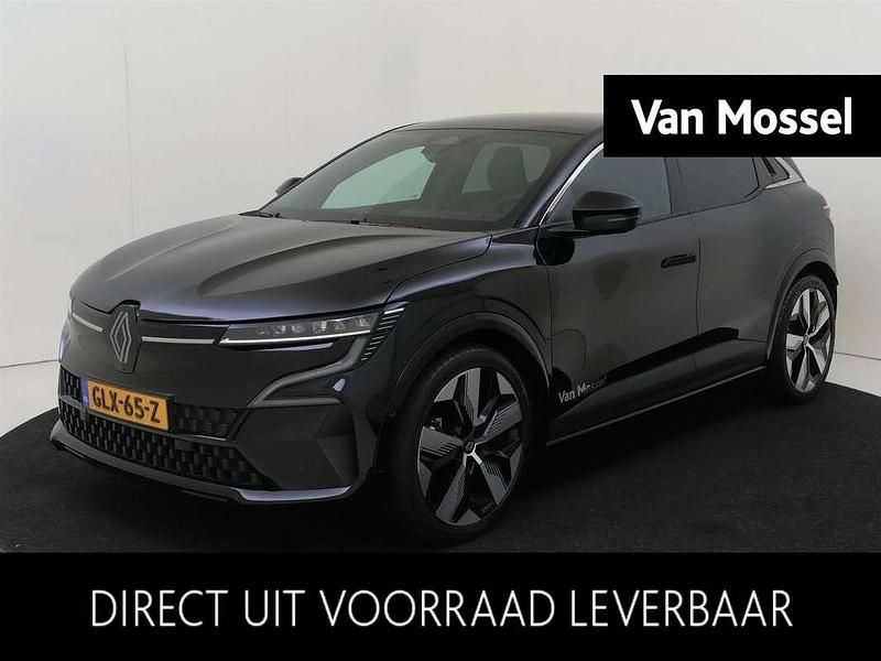 Zwart Nieuw 2025 Renault Mégane Techno SUV | € 34.917 (Super prijs) - Afbeelding 1/4