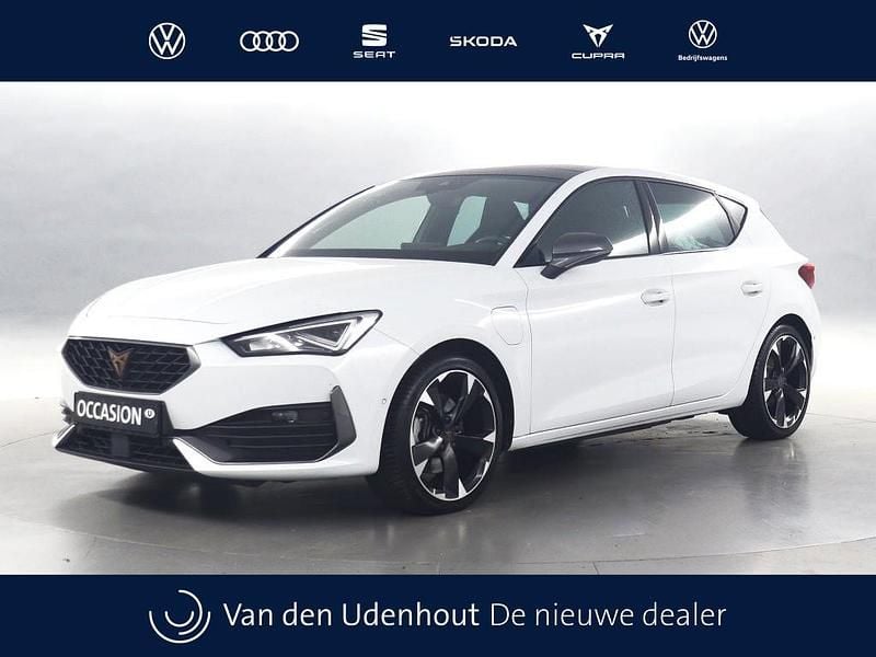 Wit Gebruikt 2023 Cupra Leon VZ Hatchback | € 30.440 (Iets duurder) - Afbeelding 1/3