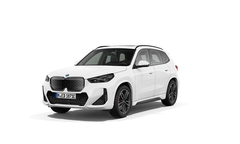 Wit Gebruikt 2025 BMW iX1 M Sport SUV | € 58.284 - Afbeelding 1/4