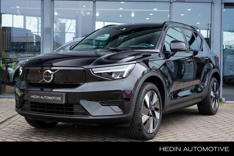 Onyx black Nieuw 2025 Volvo EX40 Plus SUV | € 54.995 (Eerlijke prijs) - Afbeelding 1/4