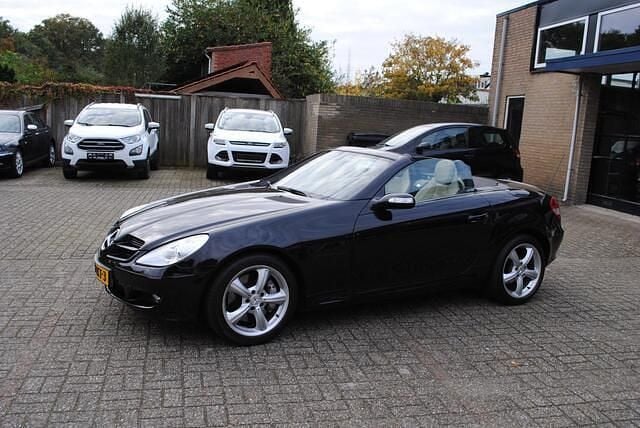 Zwart Gebruikt 2005 Mercedes SLK350 Cabriolet | € 8.750 (Eerlijke prijs) - Afbeelding 1/4