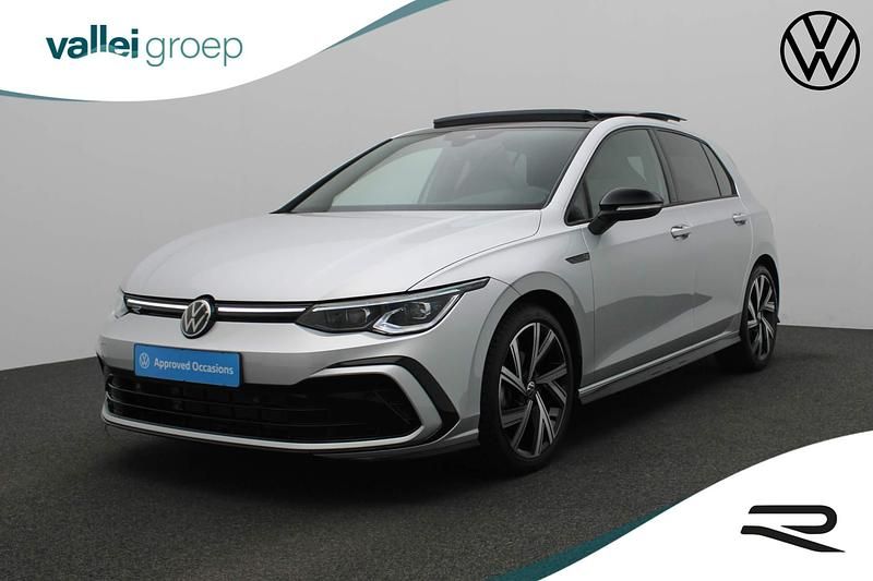 Grijs Gebruikt 2024 VW Golf VIII Business Hatchback | € 37.400 (Duur) - Afbeelding 1/4