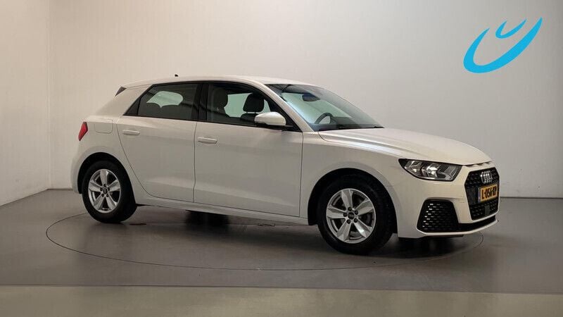 Wit Gebruikt 2021 Audi A1 Sportback Proline Hatchback | € 17.750 (Eerlijke prijs) - Afbeelding 1/4