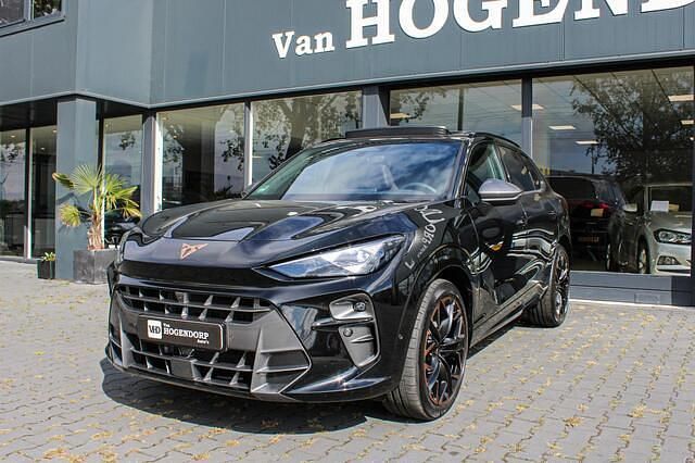 Zwart Gebruikt 2025 Cupra Terramar VZ SUV | € 47.450 (Goede deal) - Afbeelding 1/4