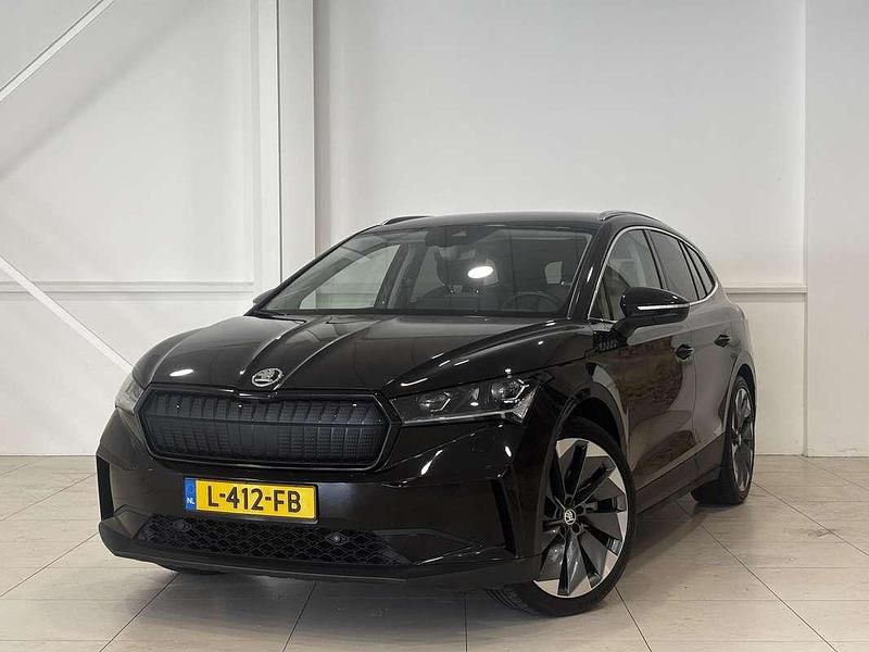 Zwart Gebruikt 2021 Skoda Enyaq iV SUV | € 26.940 (Eerlijke prijs) - Afbeelding 1/4