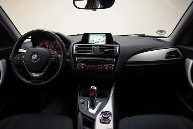 Occasion BMW 118 Executive 136 PK (100 kW) 2017 Grijs Hatchback