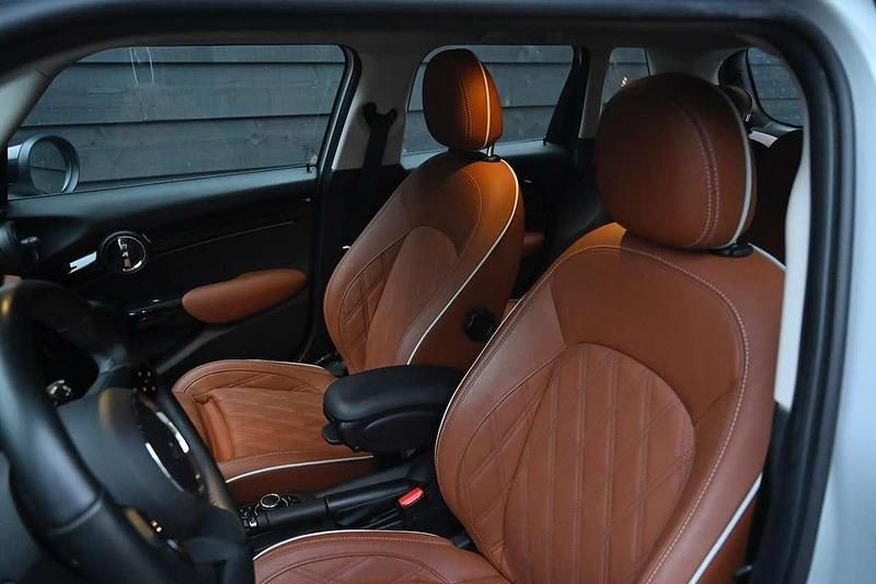 Occasion Mini Cooper Business 136 PK (100 kW) 2022 Wit Hatchback