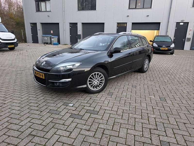 Zwart Gebruikt 2011 Renault Laguna III Stationwagen | € 2.100 (Eerlijke prijs) - Afbeelding 1/4