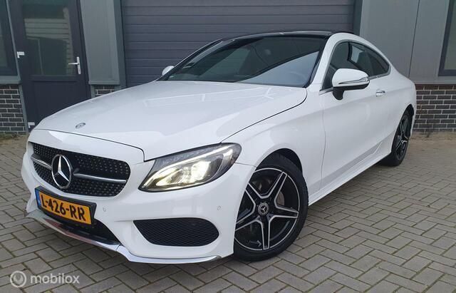 Wit Gebruikt 2016 Mercedes C220 AMG line Coupé | € 24.999 (Iets duurder) - Afbeelding 1/4