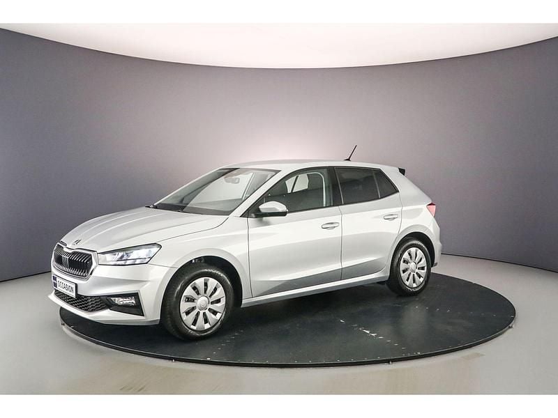 Brilliant silver Gebruikt 2024 Skoda Fabia Selection Hatchback | € 22.400 (Eerlijke prijs) - Afbeelding 1/4