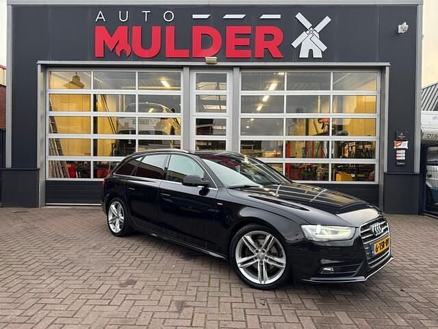 Zwart (metallic) Gebruikt 2013 Audi A4 S-Line Stationwagen | € 7.950 (Goede deal) - Afbeelding 1/2