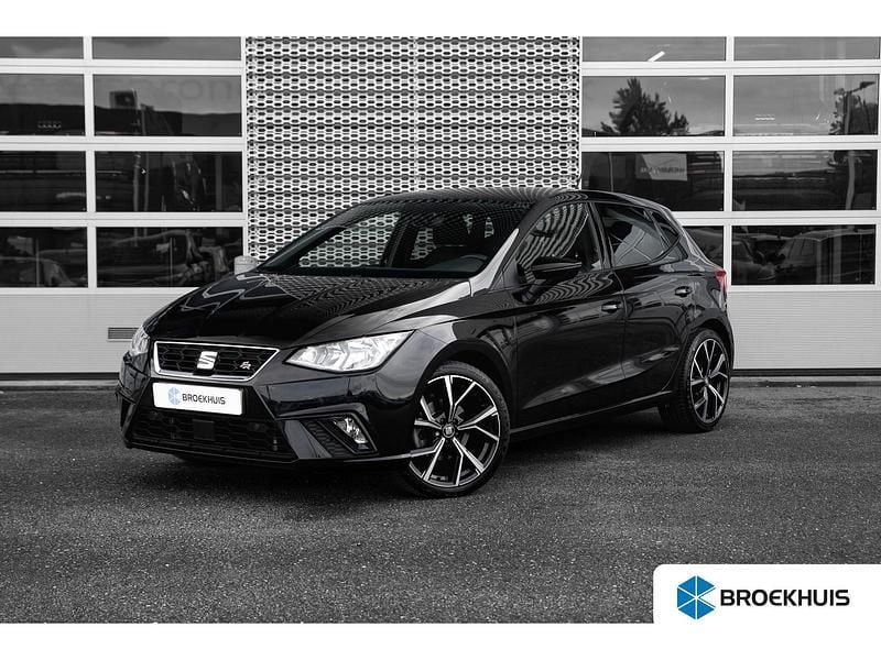 Zwart Gebruikt 2021 Seat Ibiza Business Hatchback | € 19.685 (Iets duurder) - Afbeelding 1/4
