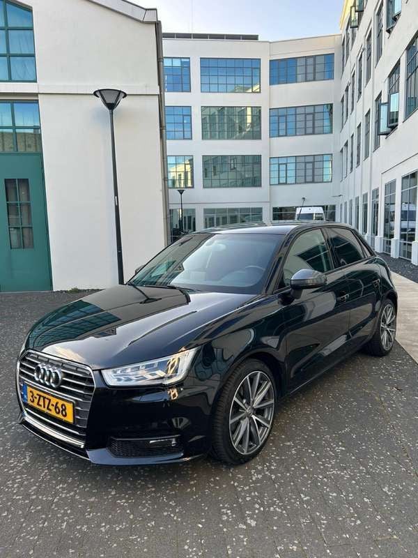 Zwart Gebruikt 2015 Audi A1 Design Hatchback | € 13.950 (Eerlijke prijs) - Afbeelding 1/4