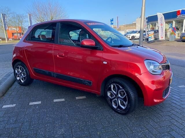 Occasion Renault Twingo Collection 74 PK (54 kW) 2020 Rood (metallic) Hatchback