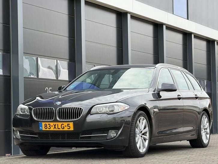 Grijs Gebruikt 2012 BMW 520 Executive Stationwagen | € 5.950 (Super prijs) - Afbeelding 1/1