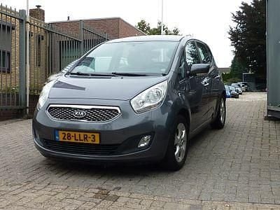 Grijs Gebruikt 2010 Kia Venga Hatchback | € 5.995 (Eerlijke prijs) - Afbeelding 1/4