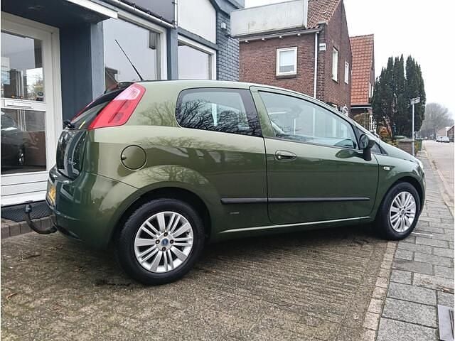 Occasion Fiat Grande Punto Sport 95 PK (69 kW) 2006 Groen Hatchback