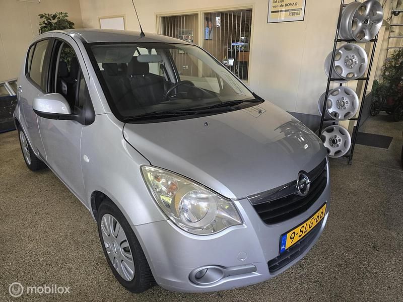 Grijs Gebruikt 2013 Opel Agila Hatchback | € 4.995 (Eerlijke prijs) - Afbeelding 1/4