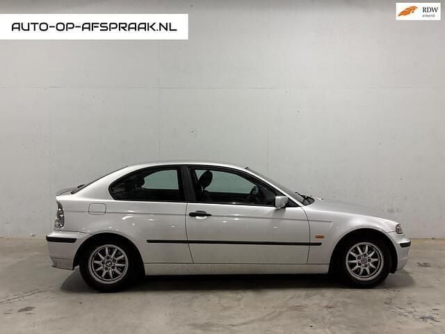 Grijs Gebruikt 2002 BMW 316 Compact Executive Hatchback | € 1.788 (Eerlijke prijs) - Afbeelding 1/4