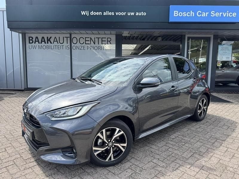 Grijs Nieuw 2025 Toyota Yaris Hatchback | € 27.450 (Eerlijke prijs) - Afbeelding 1/4